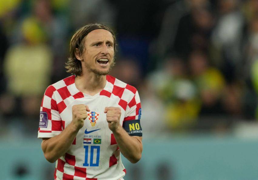 后院起火！莫德里奇意甲踢球，自家球队却在英冠为保级2-1绝杀