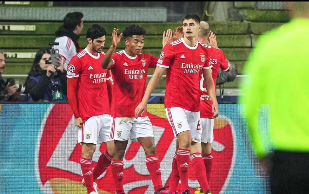 欧冠决战穆里尼奥：西甲豪门皇马双线发力，力争16强席位